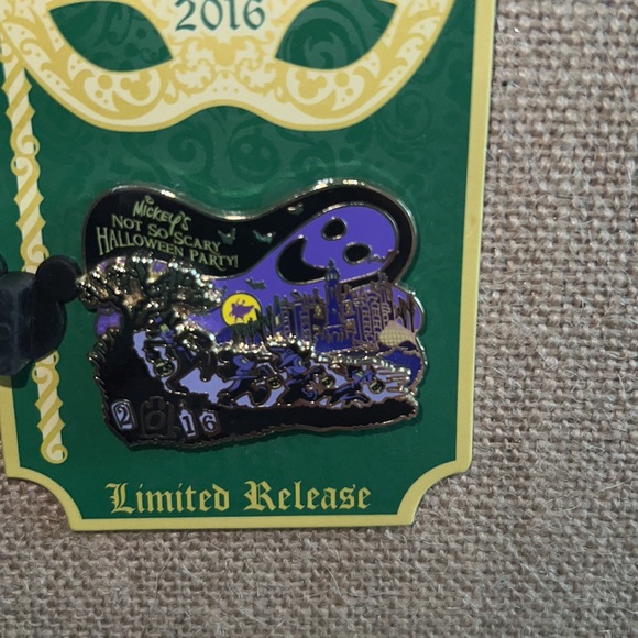 Mickey’s not so scary Halloween Party 2016 Pin - Picture 3 of 6
